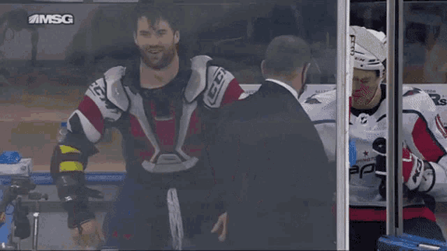 78a2cc05d63f4880b7981a3ffae28e67.gif